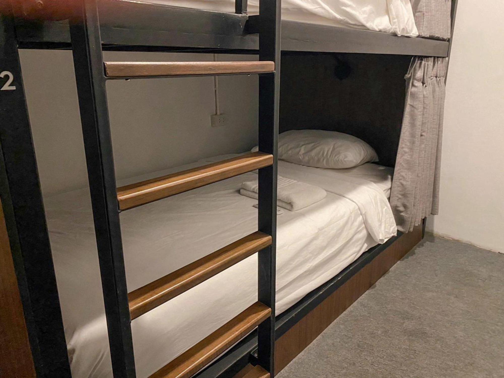 Kudi Hostel Банкок Екстериор снимка