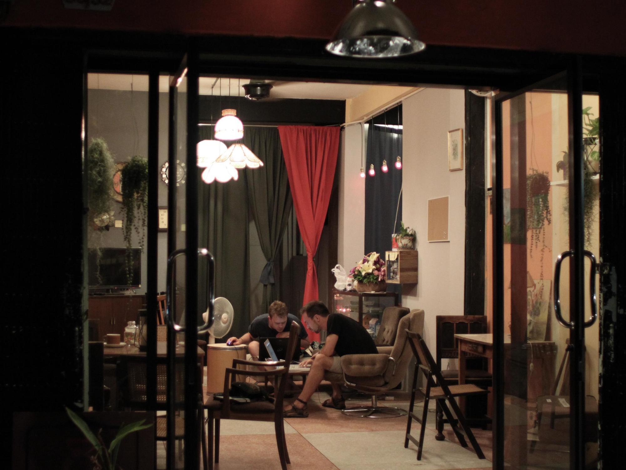 Kudi Hostel Банкок Екстериор снимка