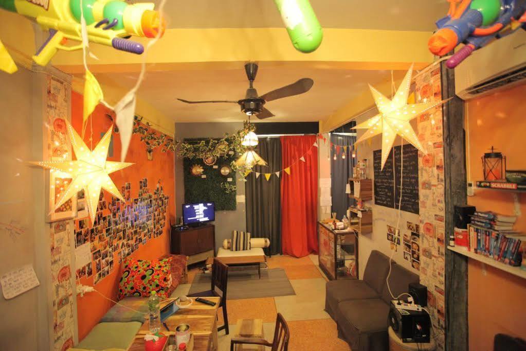 Kudi Hostel Банкок Екстериор снимка